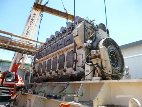 ディーゼルエンジン発電機 三菱 2700kw 2000サムネイル