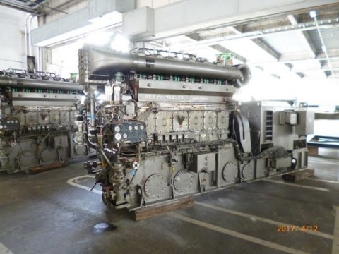 ディーゼルエンジン発電機　三菱　6KU30B　2700Kw（2002）サムネイル